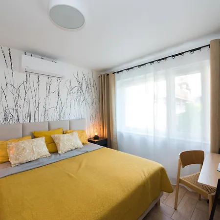 Apartment Szalwiowka 7 *